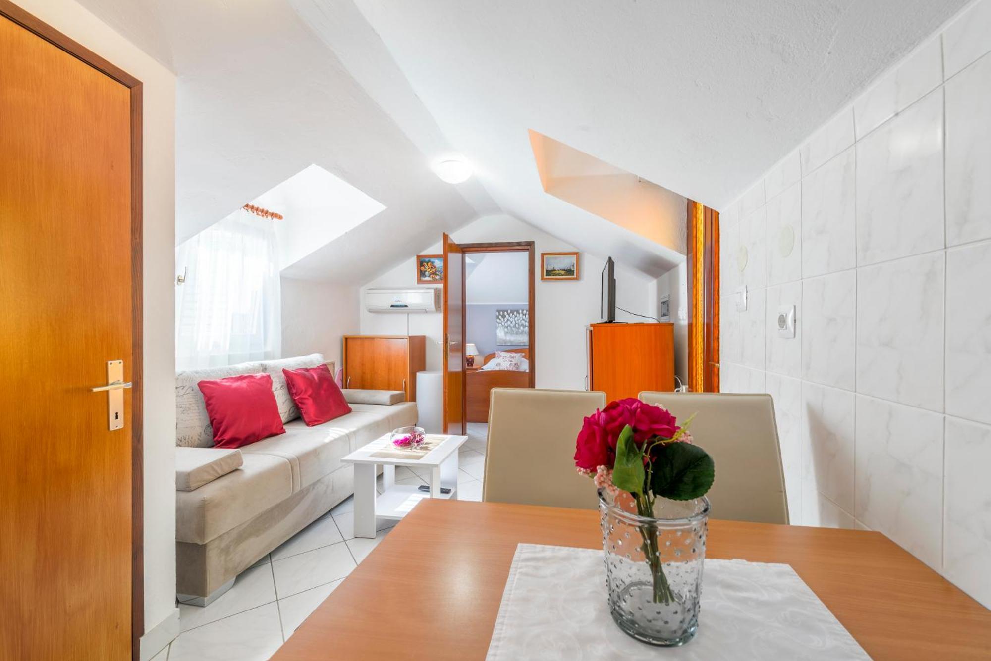 Apartments Roma Baška Voda Buitenkant foto